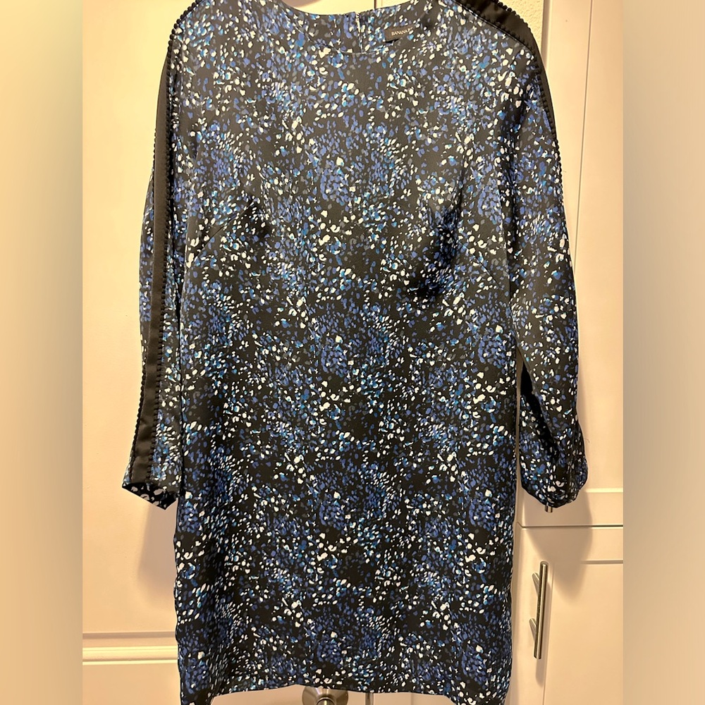 Banana Republic Shift Dress - beautiful work dress